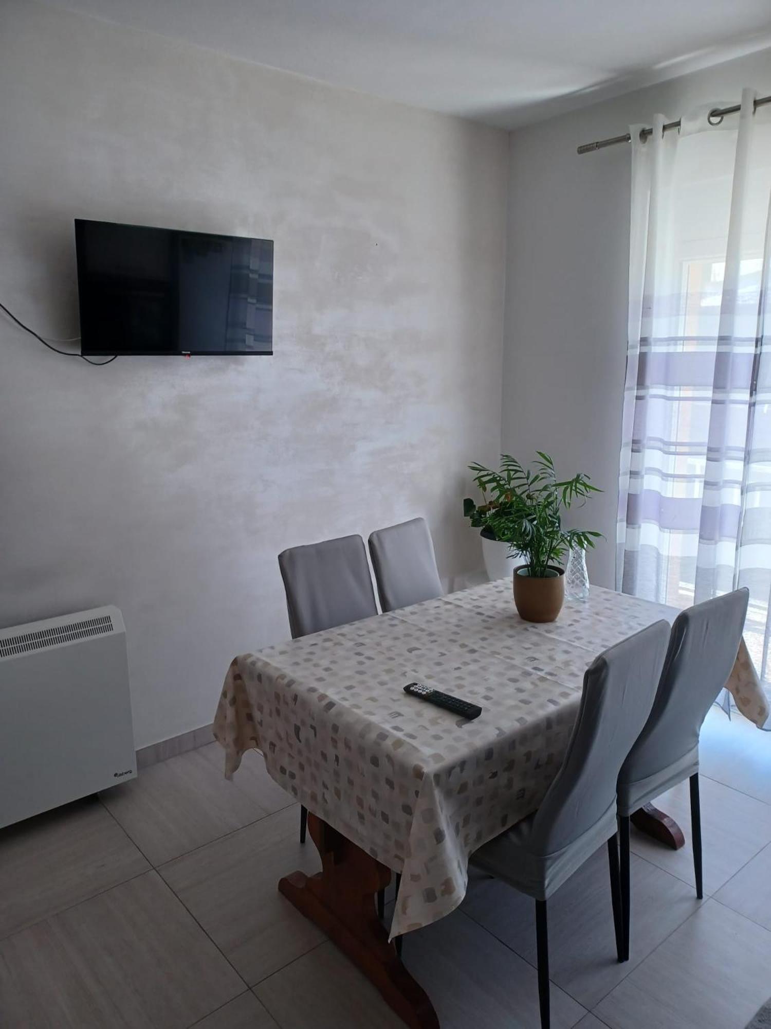 טרוגיר Studio Apartman Marija מראה חיצוני תמונה